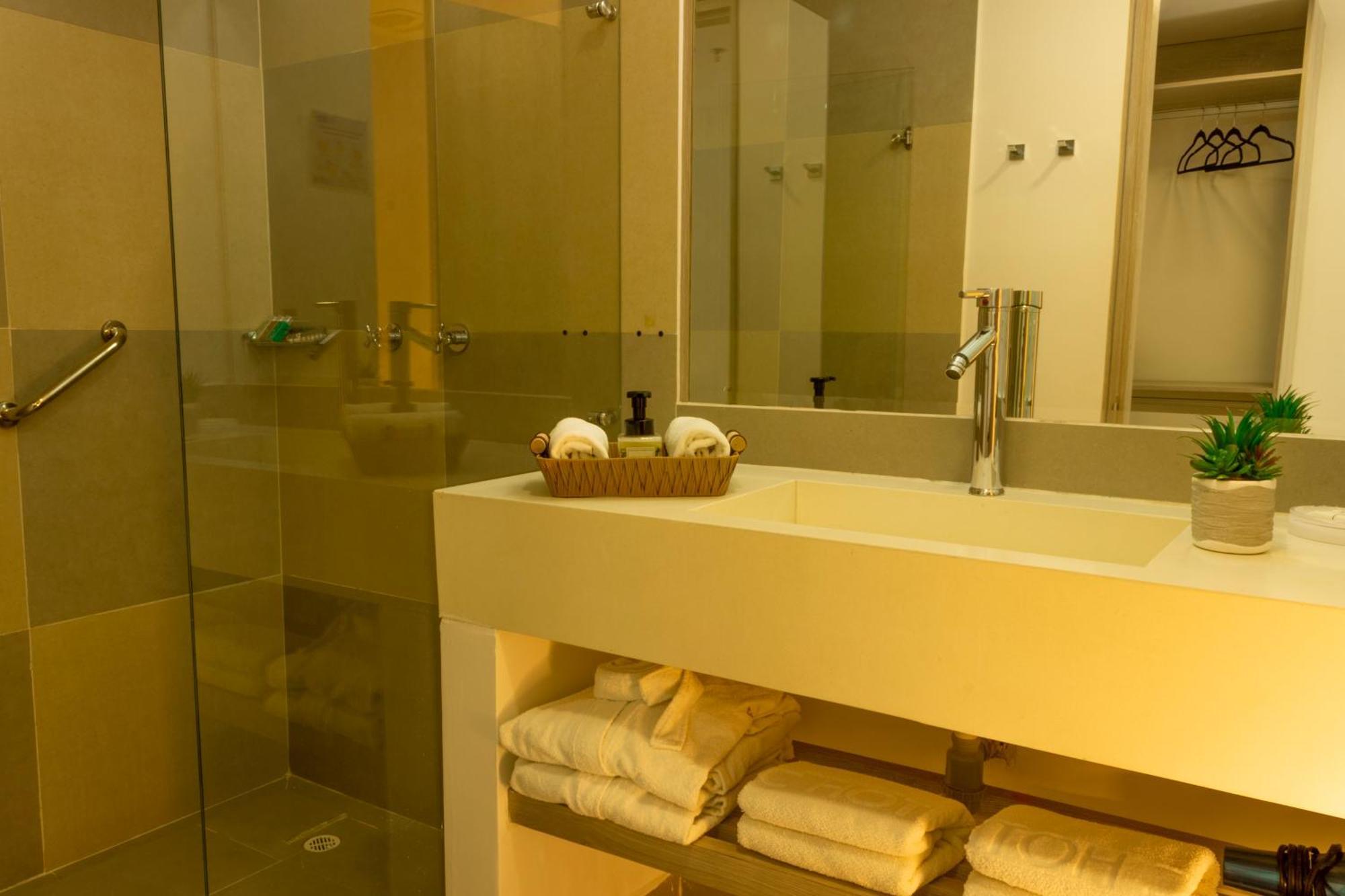Vvc Hotel'S Villavicencio Zewnętrze zdjęcie
